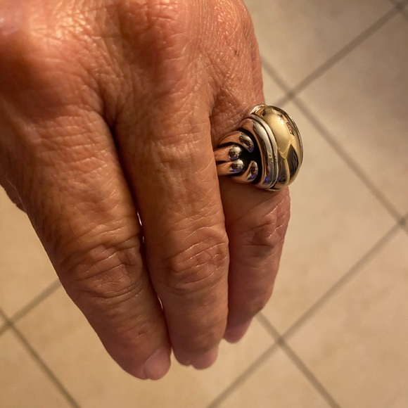 Retired large knot dome ring gold and silver 
Sz 7.    Has a good stamp - Picture 8 of 8